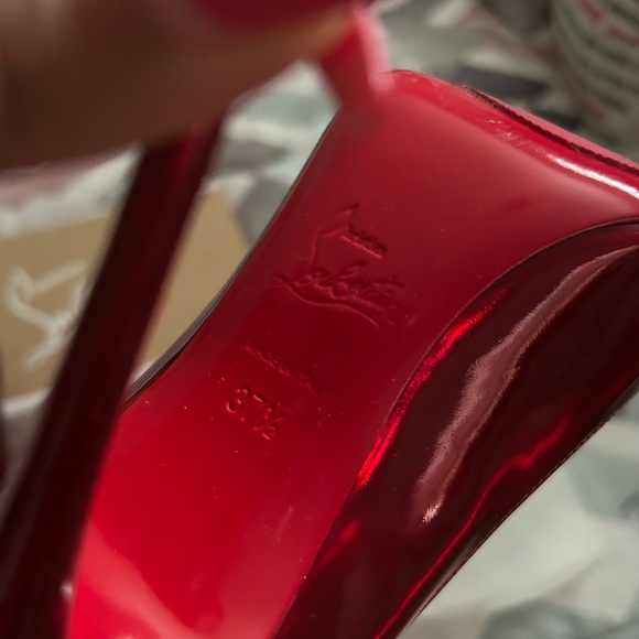 Louboutin heels - Picture 2 of 4